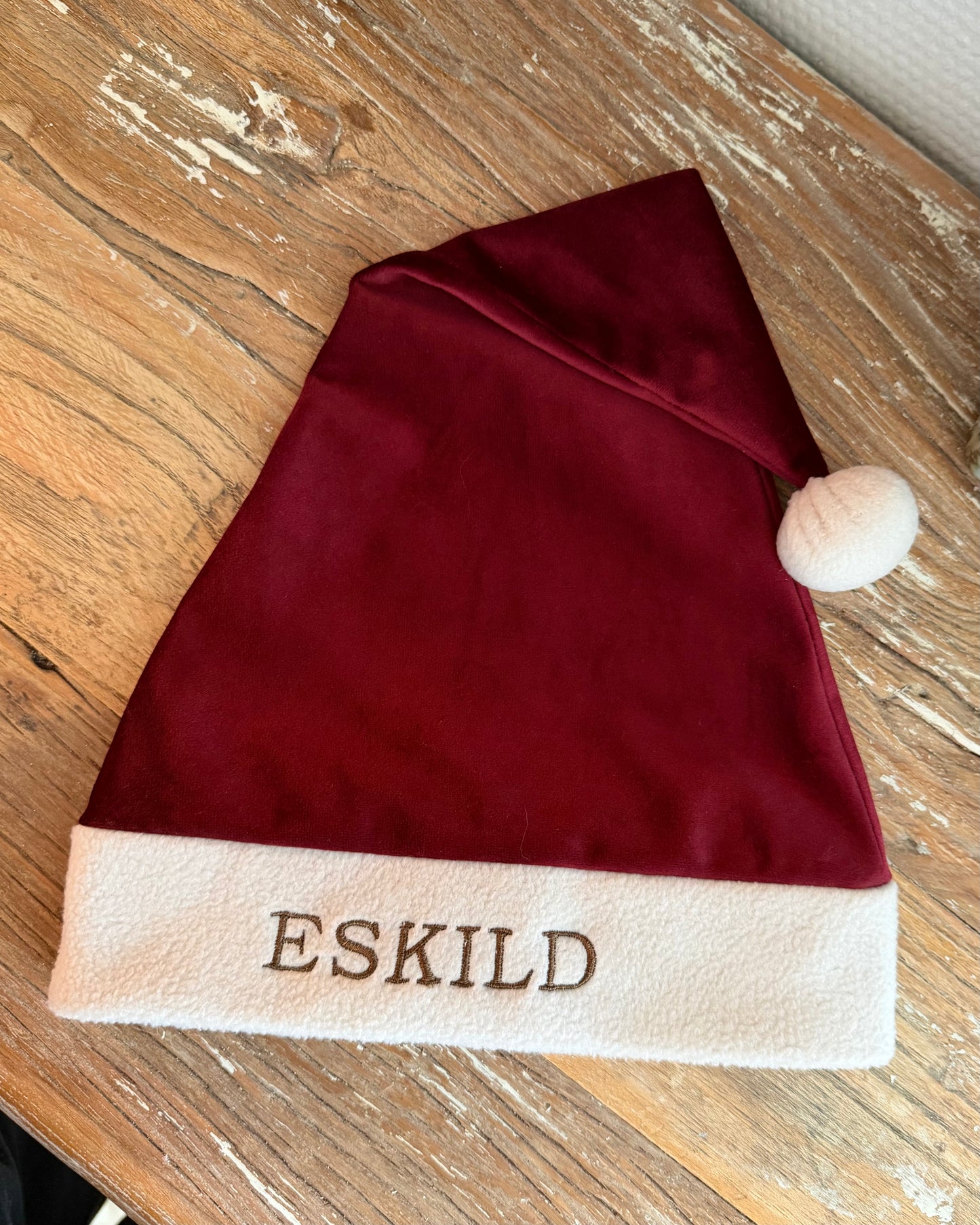 Nissehue Men Navn (2 - 4 år)